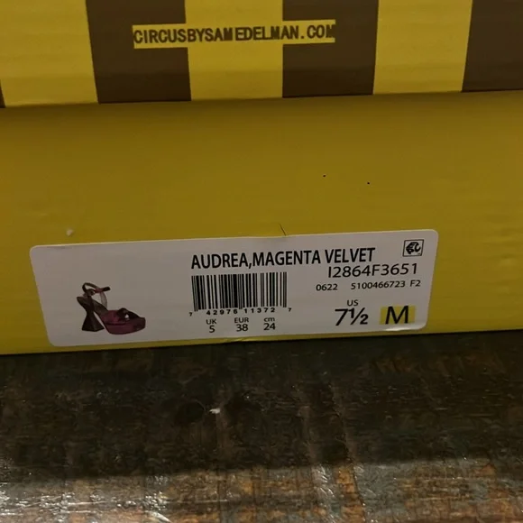 Women Circus By Sam Edelman Audrea, Magenta Velvet Platform Heel size 7 1/2 - Picture 6 of 7